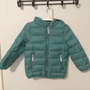Hannah Andersson kids green down coat. 90cm US3